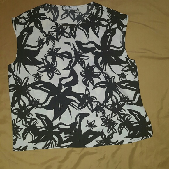 Top - Picture 2 of 5